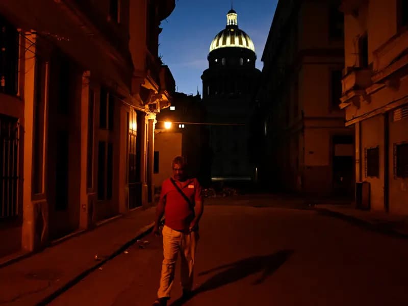 Küba, Petrol Kriziyle Yalnızlaşırken Ekonomik Zorluklar Artıyor