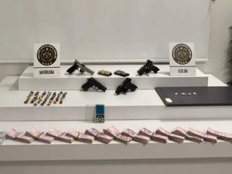 Maltepe'de Uyuşturucu Operasyonu: Silah ve Nakite El Konuldu