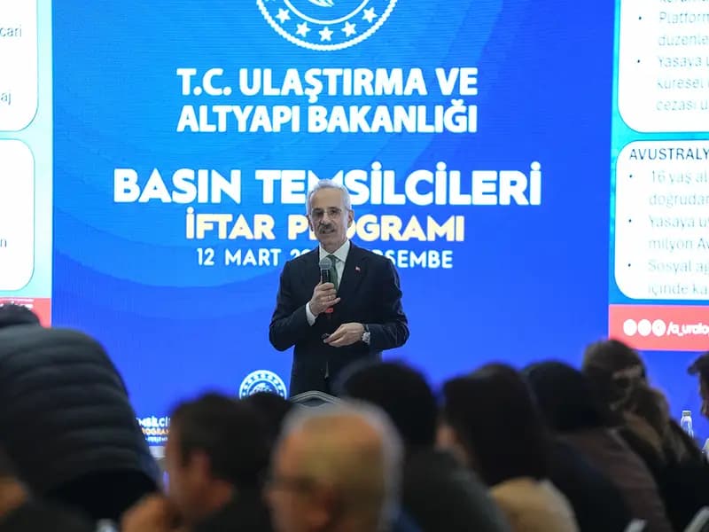 Hürmüz Boğazı'ndaki 14 Türk Gemisi İçin Güvenlik Önlemleri