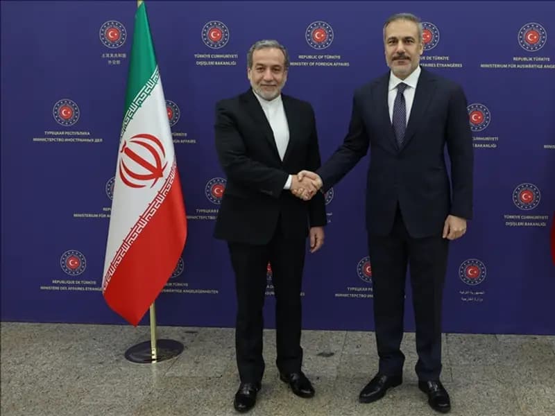 Hakan Fidan'dan İran'a Telefon Görüşmesi: Savaş Durumu Değerlendirildi