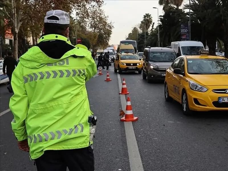 İstanbul'da Saat 16.00'da Kapalı Yollar ve Alternatif Güzergahlar