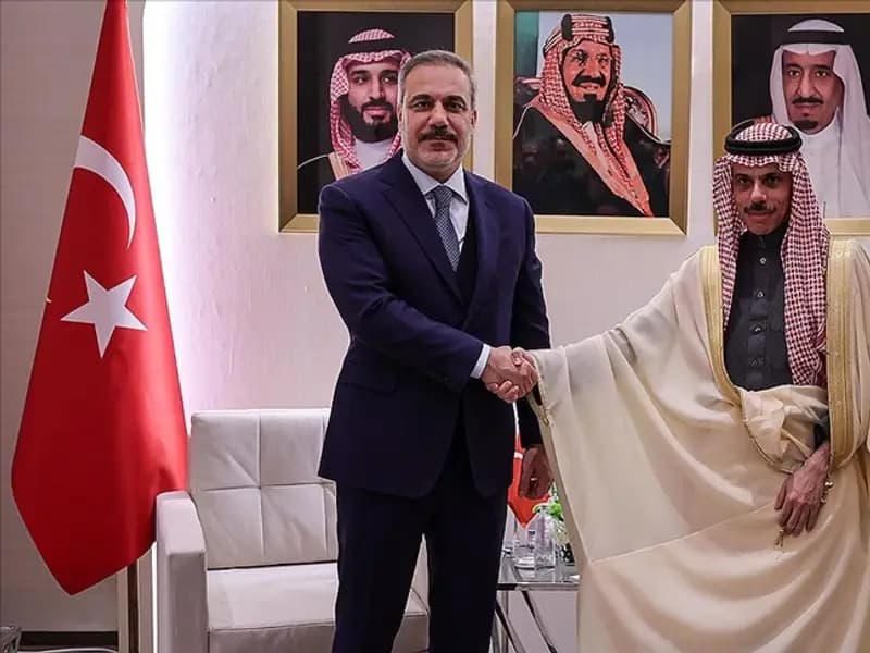 Hakan Fidan, Suudi Dışişleri Bakanı ile Savaş Görüşmesi Yaptı