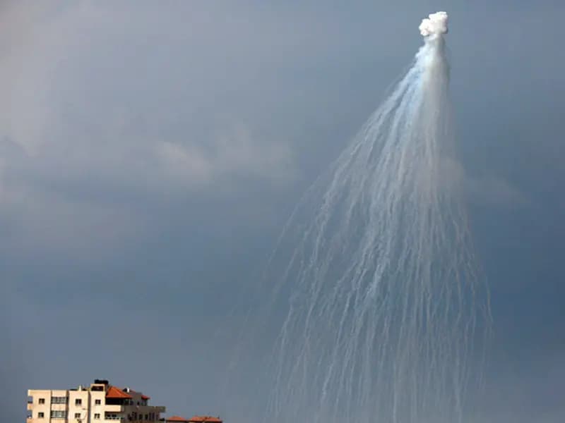 İsrail Ordusu, Lübnan'da Fosfor Bombası ile Saldırıda Bulundu