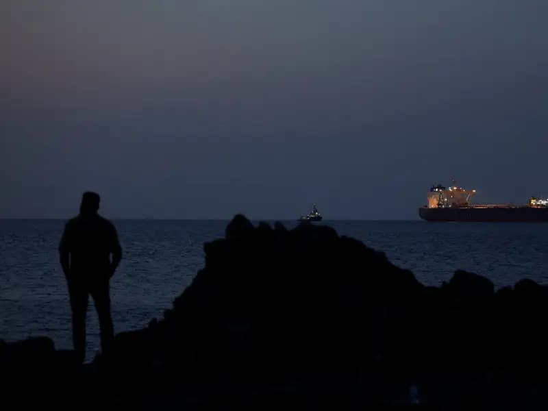 Hürmüz Boğazı'nda ABD'nin Petrol Tankerleri İçin Riskli Stratejisi