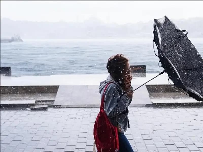 Bahar Havası Gidiyor: Türkiye'yi Yağmur ve Soğuk Bekliyor