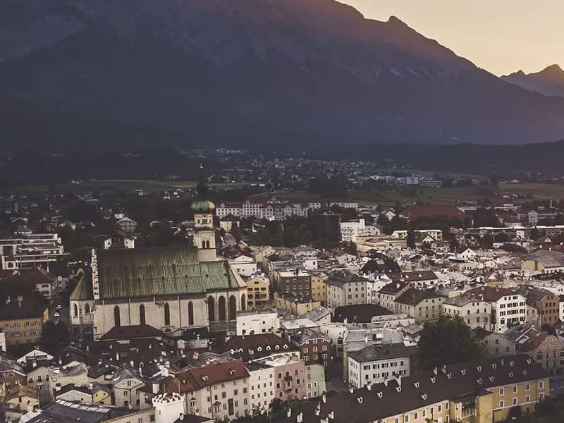 Avusturya'da Türk Aileye Yapılan Irkçı Saldırı Şok Edici