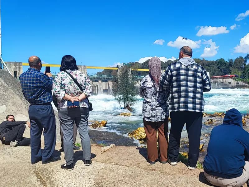 Adana Seyhan Barajı'nda Kapaklar Açıldı, Vatandaşlar Coştu