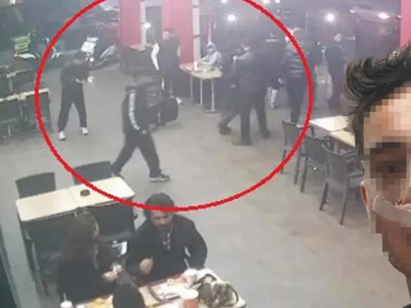 Antalya'da Gençler Arasında Şiddet Olayı: Burnu Kırıldı