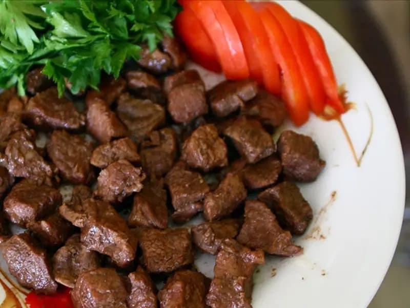 Mersin Aşevinde Şok: Yarış Atına Ait Çip Ele Geçirildi