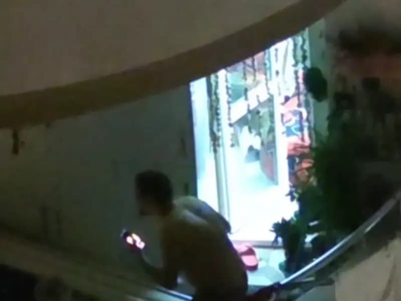 Adana'da Genç, Kendini Yakma Tehdidiyle Mahalleyi Korkuttu