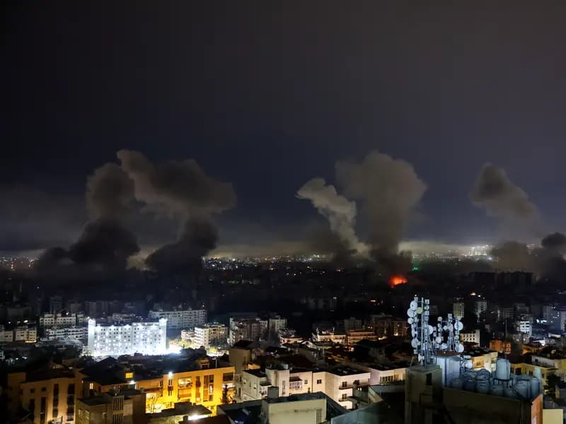 İran ve Hizbullah’tan İsrail’e Gece Yarısı Füze Saldırısı