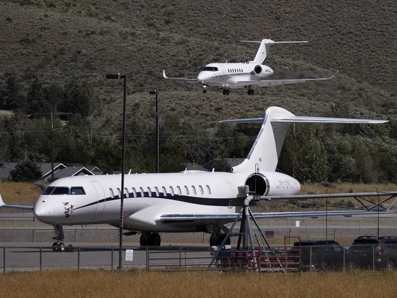 Ultra Zenginler Savaşta Kaçış İçin Özel Jetlere Yöneliyor